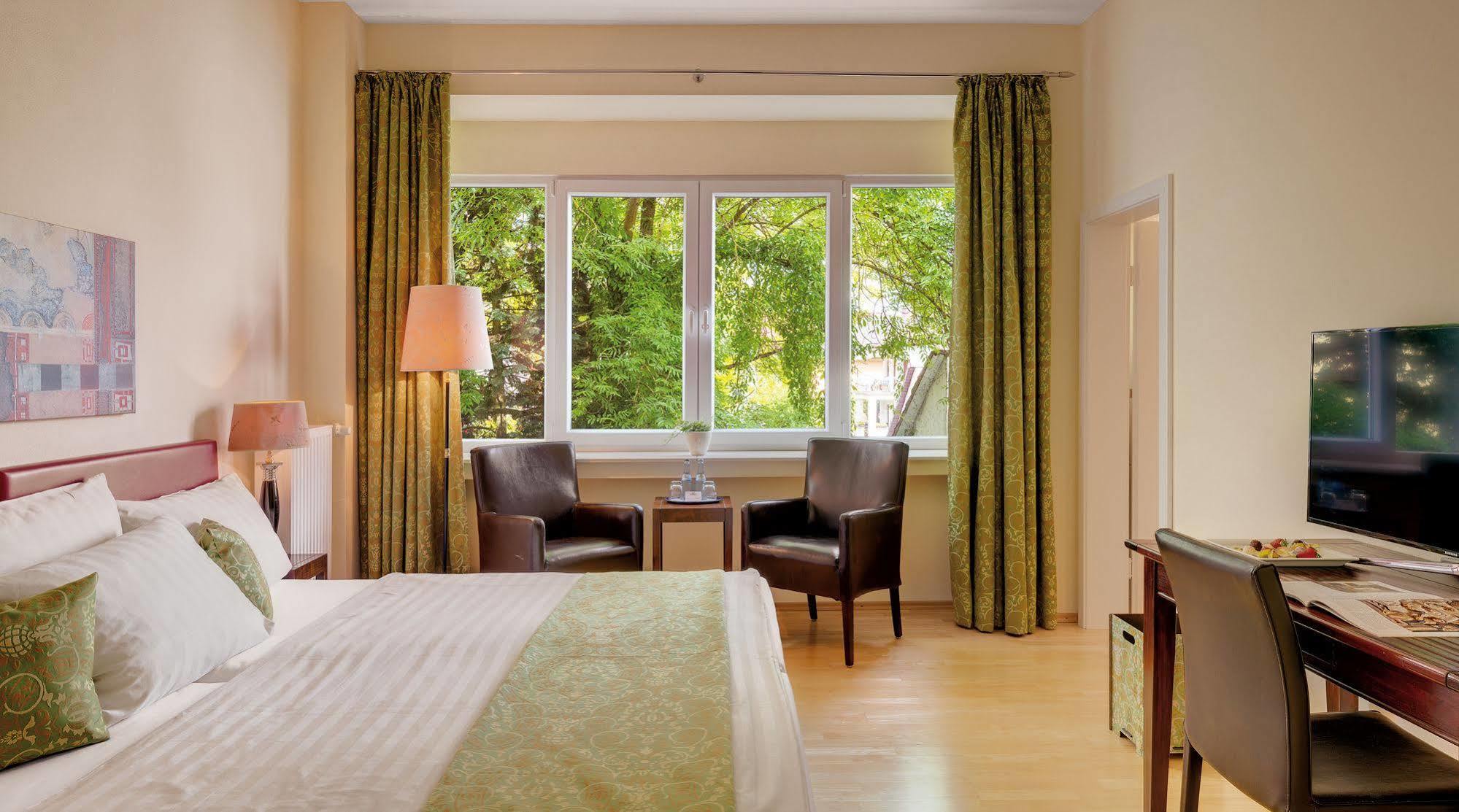 Hotel Villa Medici Bad Schonborn Luaran gambar